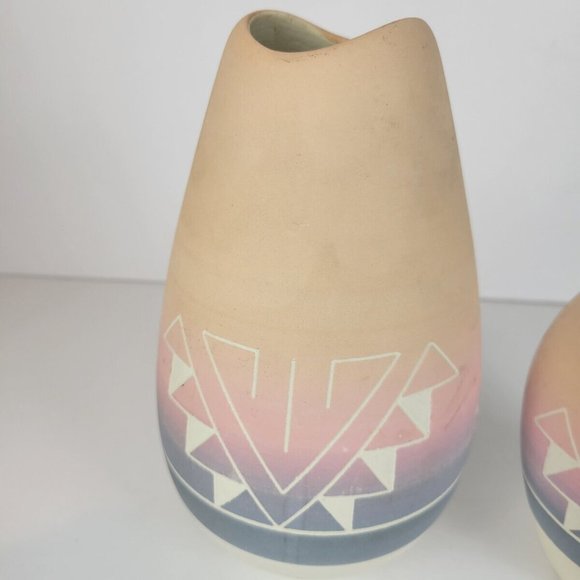 Vtg Native American Pottery Vases Set of Two Signed Sioux Jar Southwestern - Picture 5 of 11